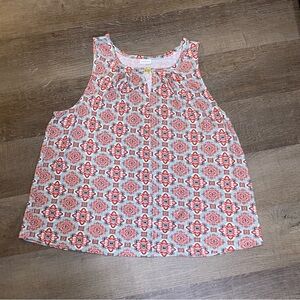 Sleeveless Patterned Blouse